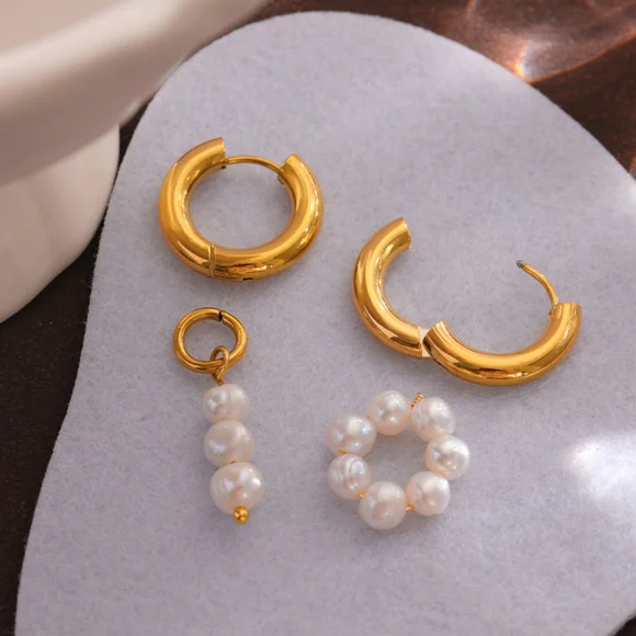 Delicate Assymetry Dangle Earrings - Picture 3 of 6